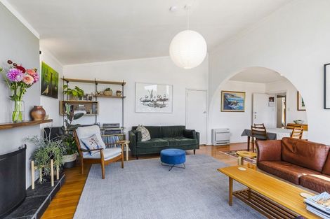 Photo of property in 156 Derwent Street, Island Bay, Wellington, 6023