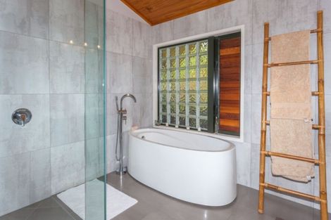 Photo of property in 2083 Rings Road, Coromandel, 3506