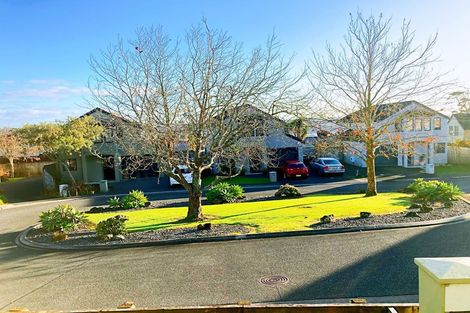 Photo of property in 11/64 Schnapper Rock Road, Schnapper Rock, Auckland, 0632