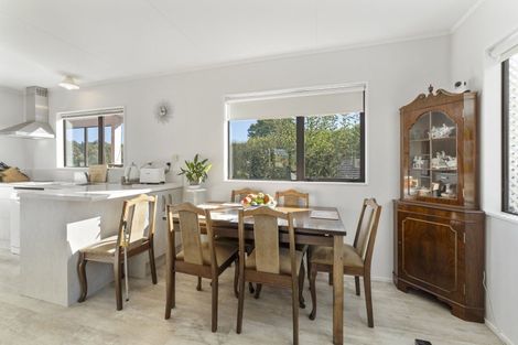 Photo of property in 63 Convent Road, Otaki, 5512