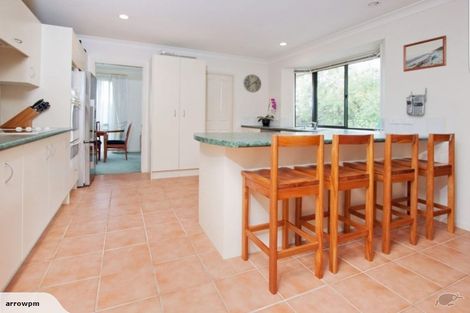 Photo of property in 12 Greenleaf Way, Northcross, Auckland, 0630