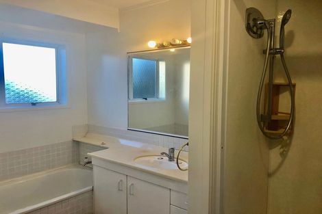 Photo of property in 1/80 Aberfeldy Avenue, Highland Park, Auckland, 2010