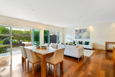 Photo of property in 5/258 Hurstmere Road, Takapuna, Auckland, 0622