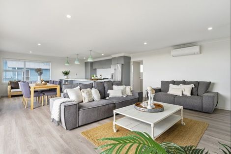 Photo of property in 606a Papamoa Beach Road, Papamoa Beach, Papamoa, 3118