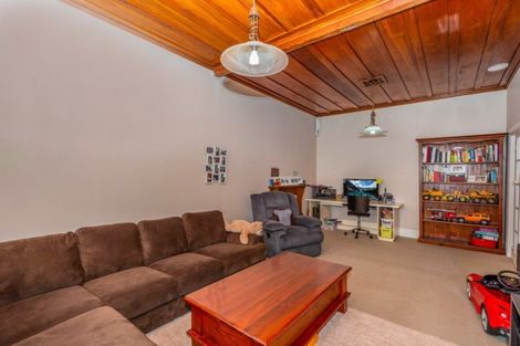 Photo of property in 82 Forest Lake Road, Forest Lake, Hamilton, 3200