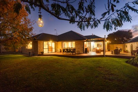 Photo of property in 147 Pacific Drive, Fitzherbert, Palmerston North, 4410