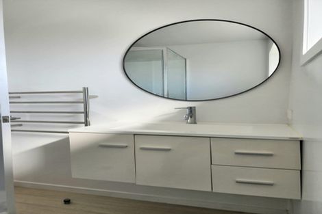 Photo of property in 3/123 Birkdale Road, Birkdale, Auckland, 0626