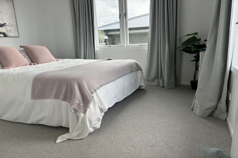 Photo of property in 118 Matipo Road, Te Atatu Peninsula, Auckland, 0610