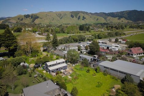 Photo of property in 899 State Highway 1, Te Horo, Otaki, 5581