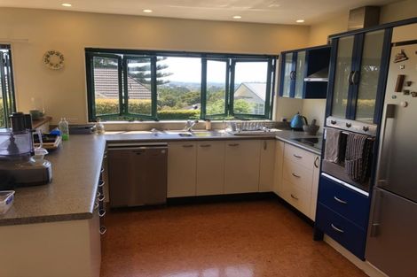 Photo of property in 1/32 Tui Glen Road, Birkenhead, Auckland, 0626