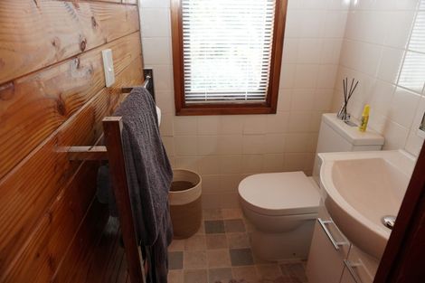 Photo of property in 5a Pohutukawa Avenue, Shelly Park, Auckland, 2014