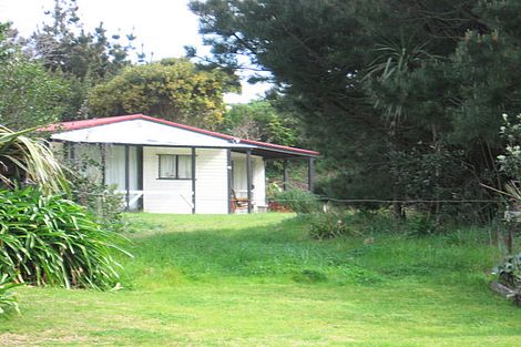 Photo of property in 20 Dustin Street, Foxton Beach, Foxton, 4815