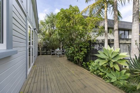 Photo of property in 1/5 View Road, Shelly Park, Auckland, 2014