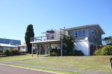 Photo of property in 11 Kennedy Park Drive, Pauanui, Hikuai, 3579
