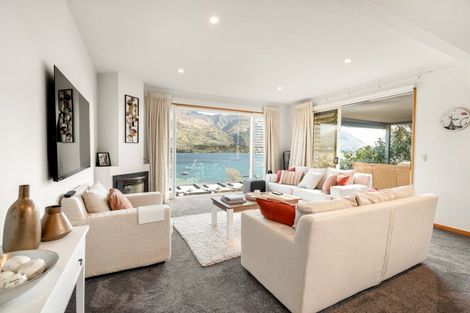 Photo of property in 32 Lismore Street, Wanaka, 9305