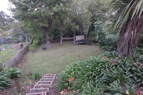 Photo of property in 32 Peter Terrace, Castor Bay, Auckland, 0620
