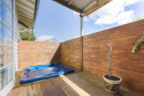 Photo of property in 12 Gibson Road, Tuakau, 2121