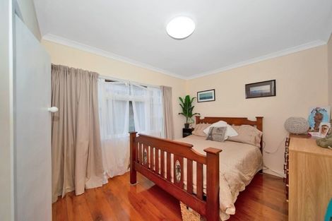 Photo of property in 1152 South Road, Oakura, 4314