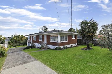 Photo of property in 1/4 Lynn Road, Bayview, Auckland, 0629