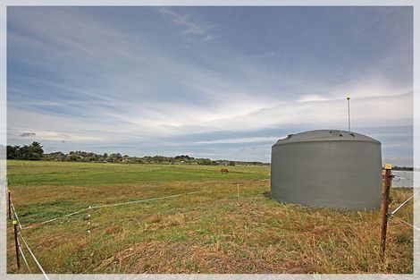 Photo of property in 10 Ripa Street, Tangimoana, 4822