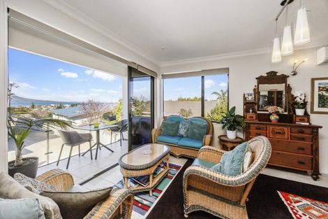 Photo of property in 34a Seaview Road, Castor Bay, Auckland, 0620