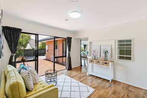 Photo of property in 52 Bluebird Crescent, Unsworth Heights, Auckland, 0632