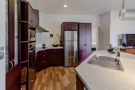 Photo of property in 17 Pania Place, Poraiti, Napier, 4112