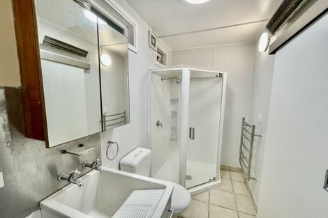 Photo of property in 73 Majoribanks Street, Mount Victoria, Wellington, 6011