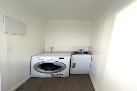 Photo of property in 40d Kervil Avenue, Te Atatu Peninsula, Auckland, 0610