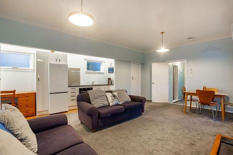 Photo of property in 61 Bayview Road, Paremata, Porirua, 5024