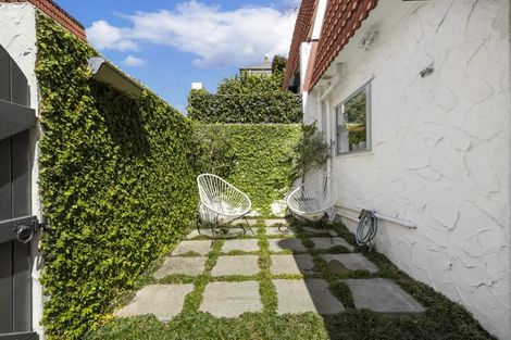 Photo of property in 1/20 Maritime Terrace, Birkenhead, Auckland, 0626