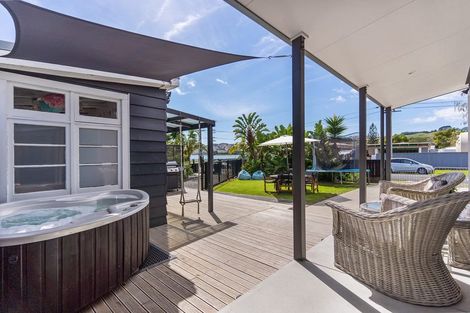 Photo of property in 1437 Clevedon Kawakawa Road, Kawakawa Bay, Papakura, 2585