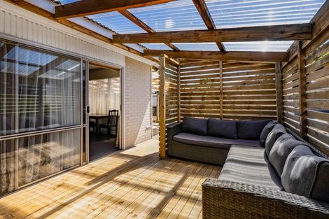 Photo of property in 28a Simons Street, Moturoa, New Plymouth, 4310