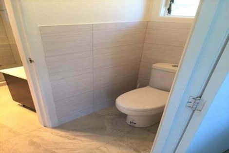 Photo of property in 11 Edwards Avenue, Henderson, Auckland, 0610