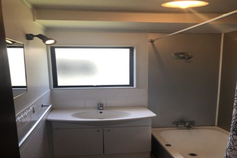 Photo of property in 4a Pokapu Place, Bethlehem, Tauranga, 3110