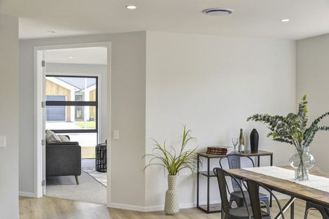 Photo of property in 14 Hereford Drive, Carterton, 5713