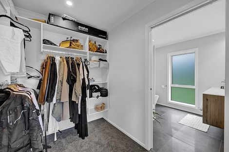 Photo of property in 7 Cross Street, Lepperton, New Plymouth, 4373