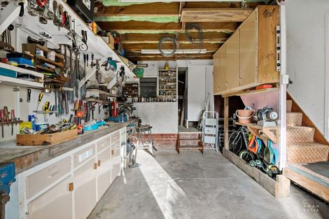 Photo of property in 62 Stottholm Road, Titirangi, Auckland, 0604