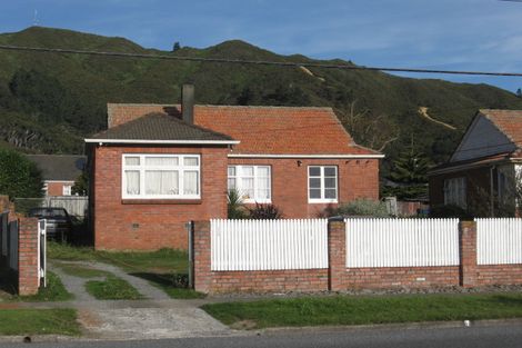 Photo of property in 164 Waddington Drive, Naenae, Lower Hutt, 5011