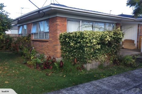 Photo of property in 1/17 Doment Crescent, Orewa, 0931