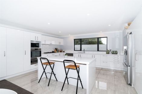 Photo of property in 5 Grand Oaks Drive, Awapuni, Palmerston North, 4412