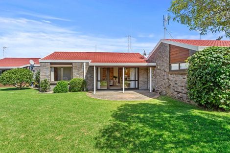 Photo of property in Puriri Village, 17/3 Puriri Street, Mount Maunganui, 3116