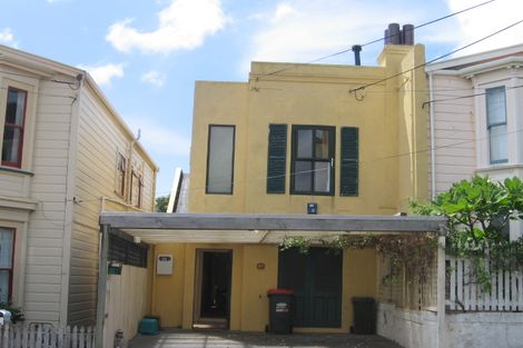 Photo of property in 27 Queen Street, Mount Victoria, Wellington, 6011