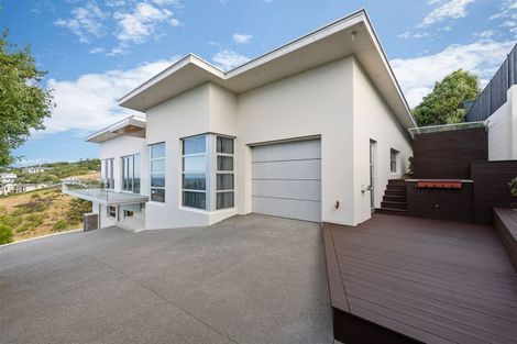 Photo of property in 4 Law Lane, Mount Pleasant, Christchurch, 8081