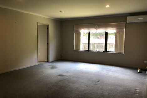 Photo of property in 104 Cyril French Drive, Flat Bush, Auckland, 2016