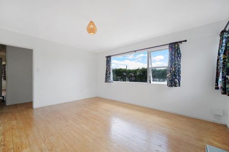 Photo of property in 51 Fairclough Road, Beach Haven, Auckland, 0626