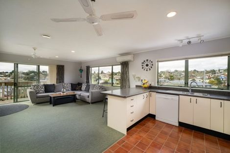 Photo of property in 25 Poike Road, Hairini, Tauranga, 3112