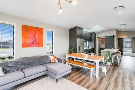 Photo of property in 18 Goldie Drive, Rangiora, 7400