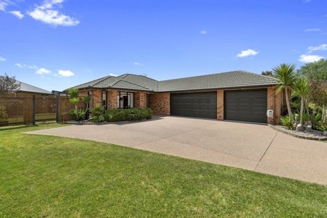 Photo of property in 56 Winchester Place, Rototuna North, Hamilton, 3210