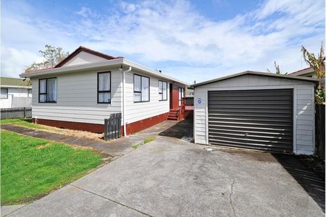 Photo of property in 19a Etherton Drive, Weymouth, Auckland, 2103